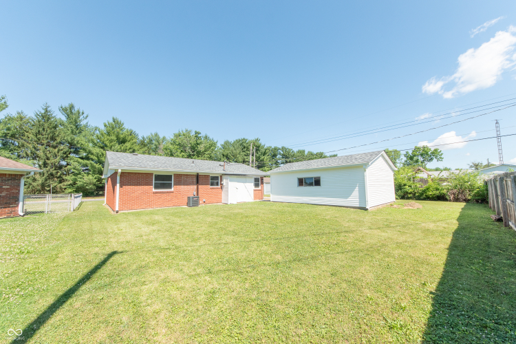 Listing Image 17