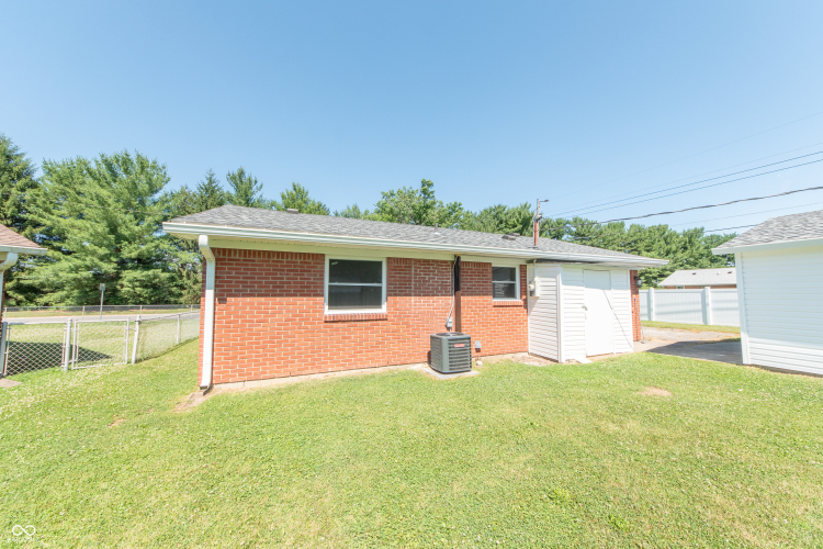 Listing Image 18