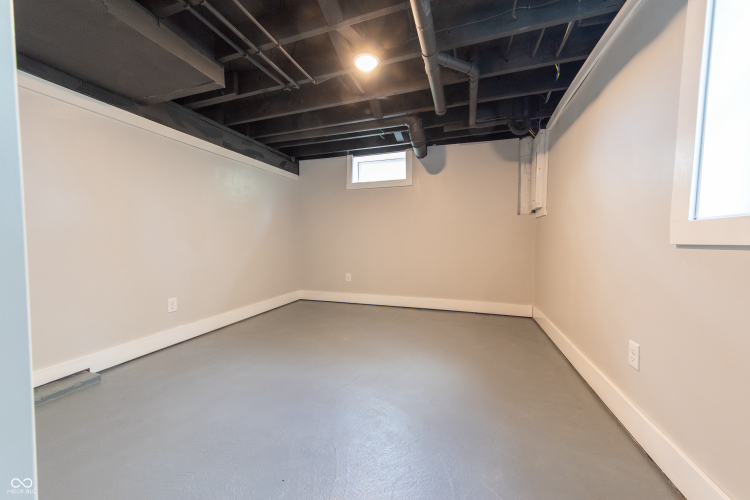 Listing Image 26