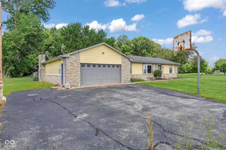 Listing Image 53