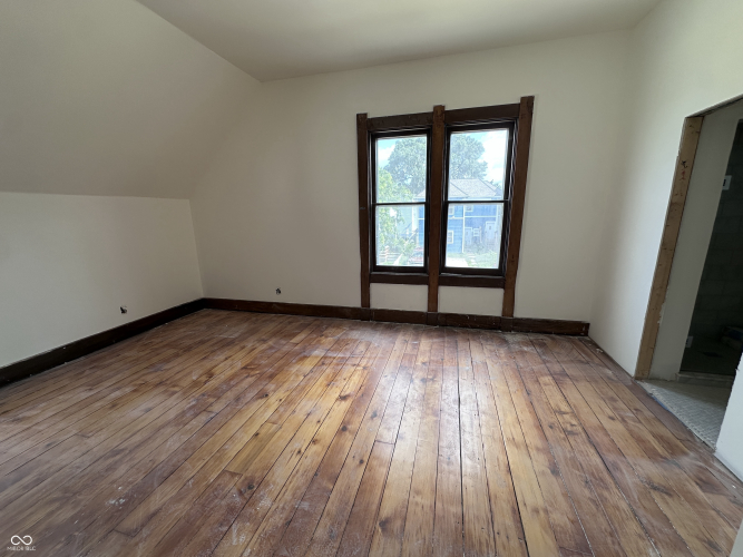 Listing Image 52