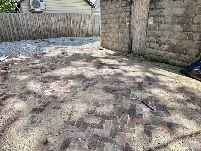Listing Image 10
