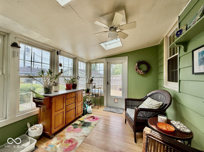 Listing Image 20