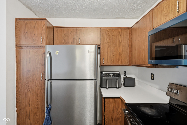Listing Image 14