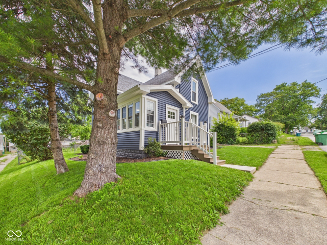 Listing Image 4