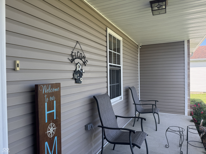 Listing Image 5