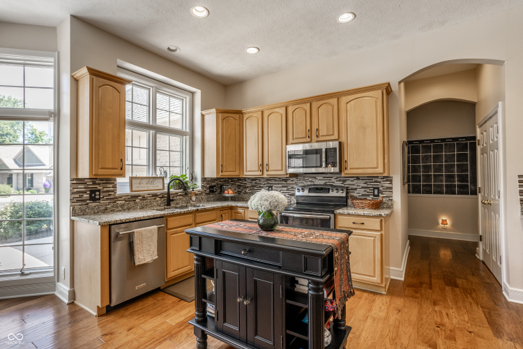 Listing Image 9