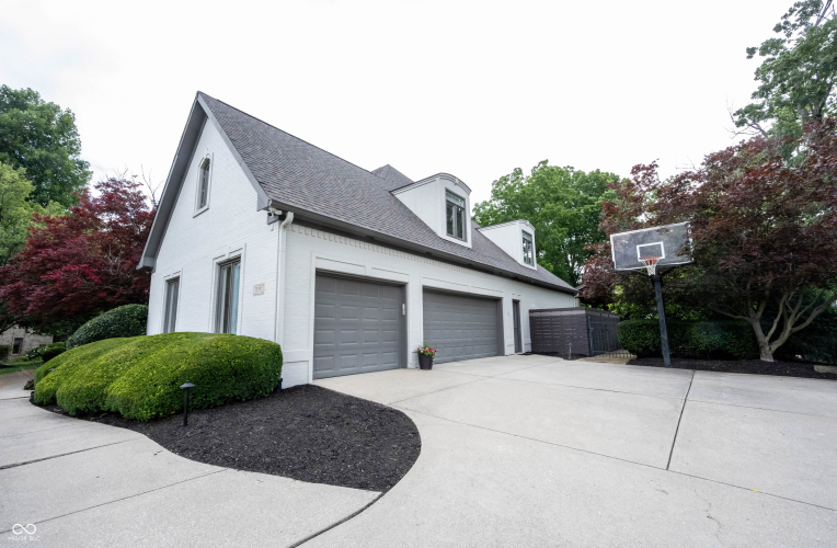 Listing Image 82