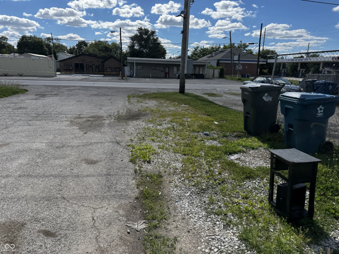 Listing Image 33