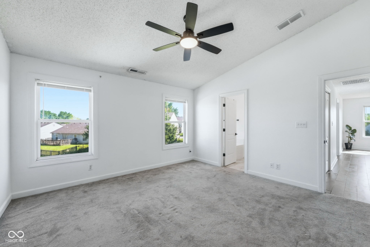Listing Image 28
