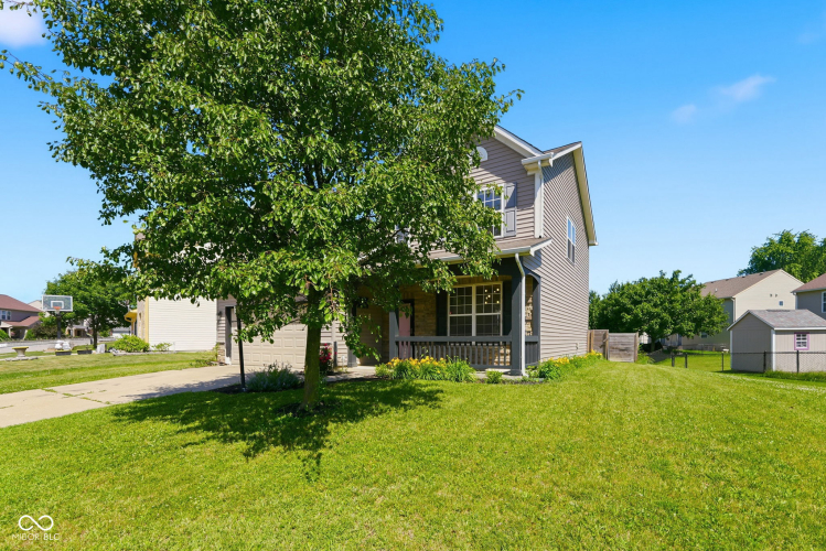 Listing Image 4