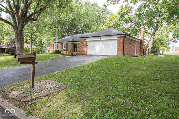 Listing Image 3