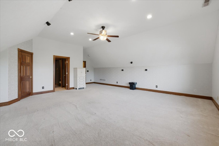 Listing Image 41