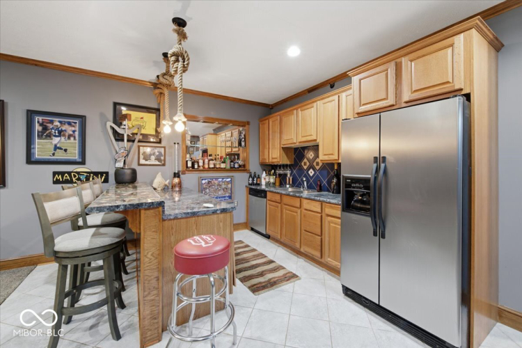 Listing Image 52