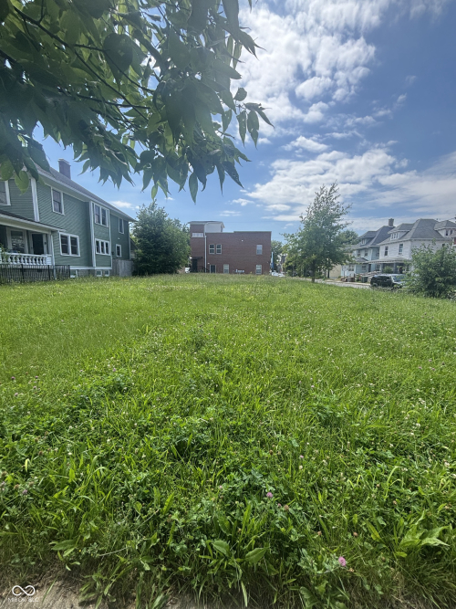 Listing Image 3