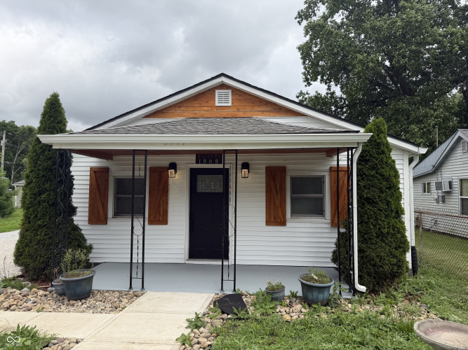 Listing Image 2