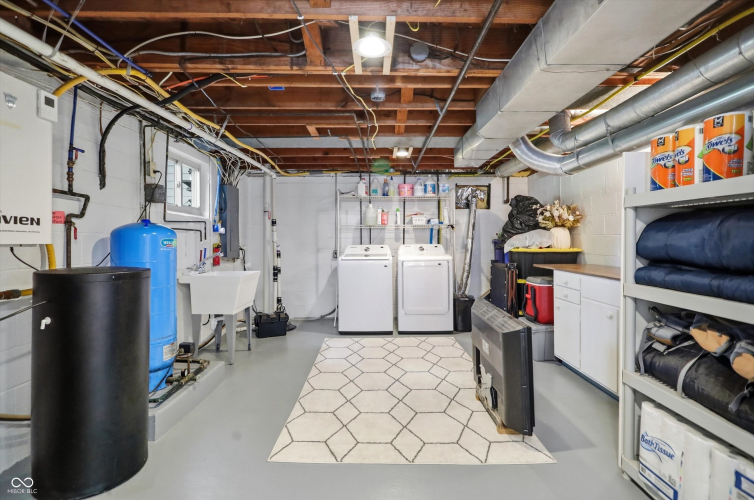 Listing Image 52