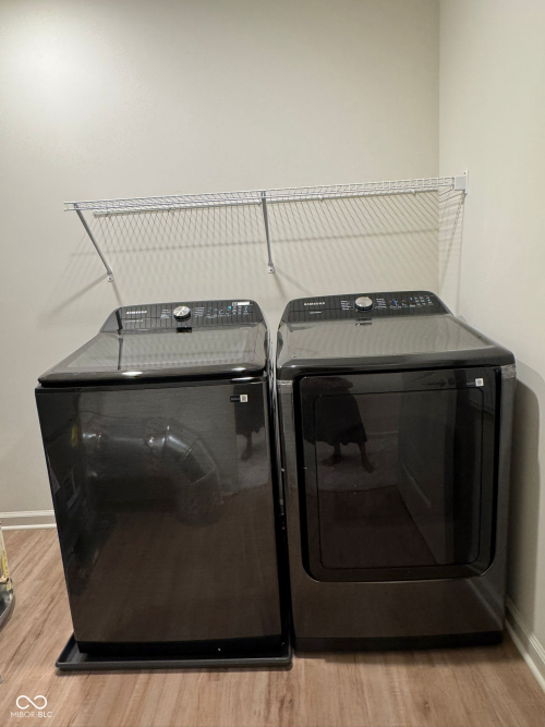 Listing Image 18