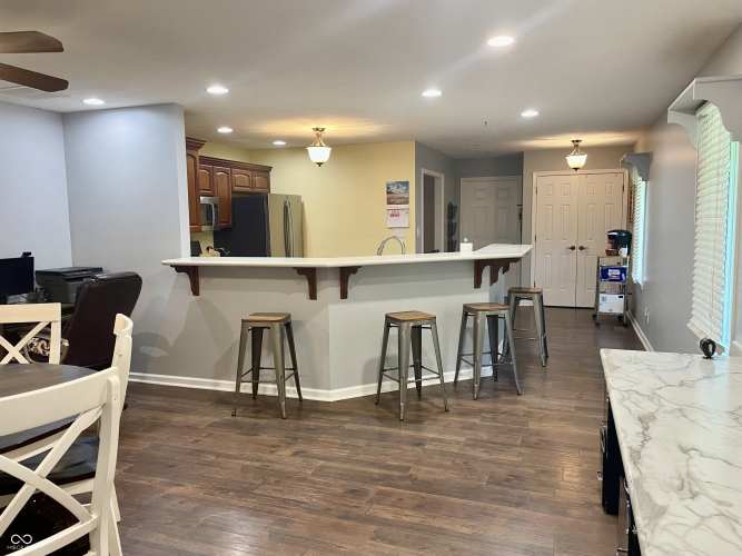 Listing Image 18