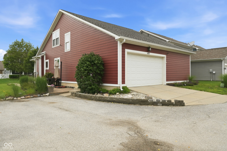 Listing Image 56