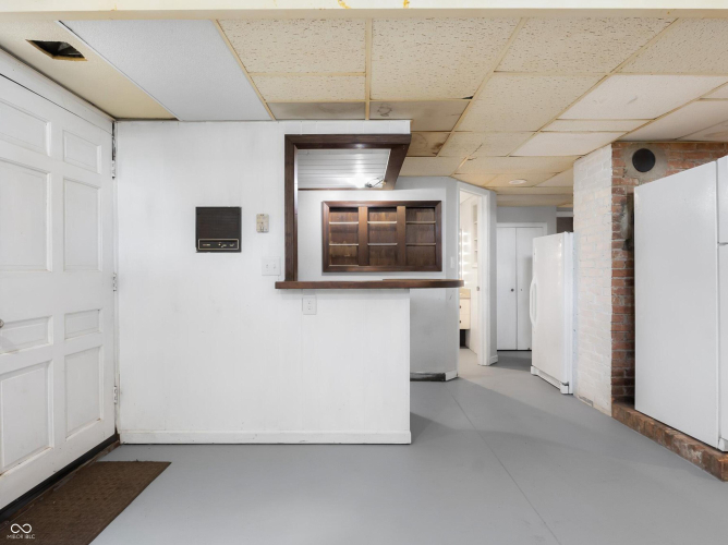 Listing Image 53