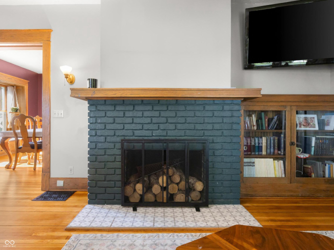 Listing Image 10