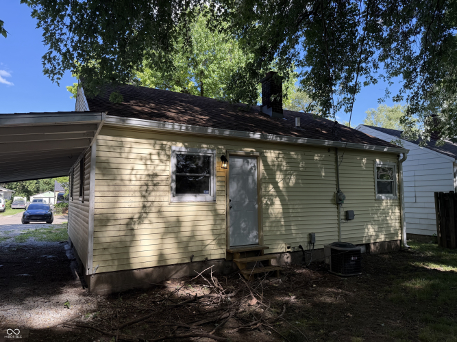 Listing Image 11