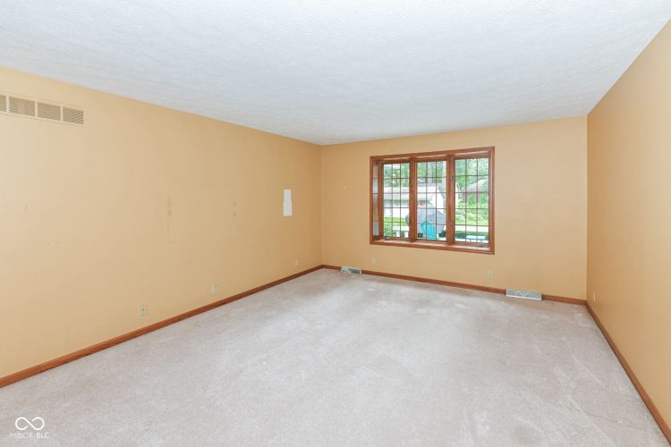 Listing Image 26