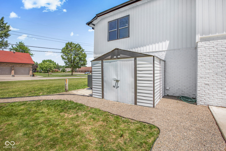 Listing Image 44