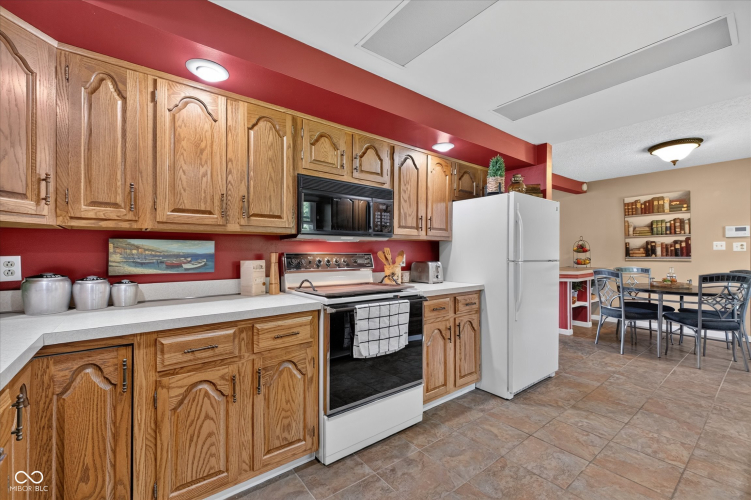 Listing Image 14