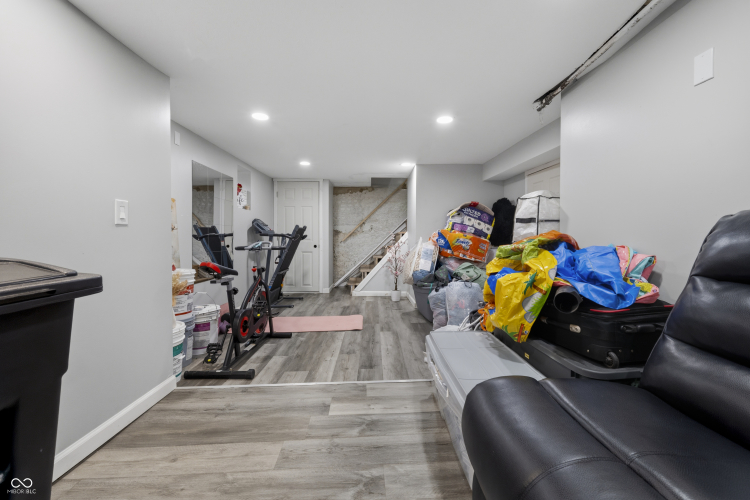 Listing Image 21