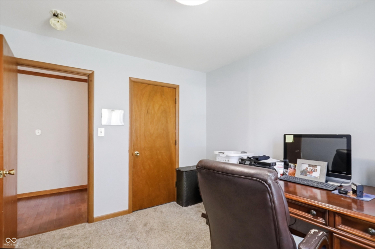 Listing Image 20