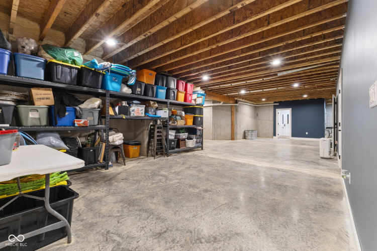 Listing Image 44