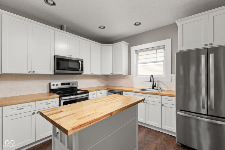 Listing Image 19
