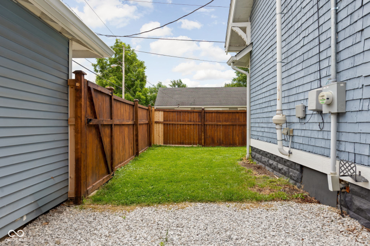 Listing Image 43