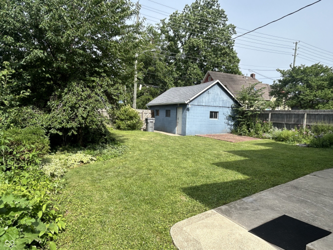 Listing Image 3