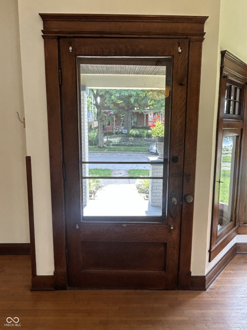 Listing Image 8