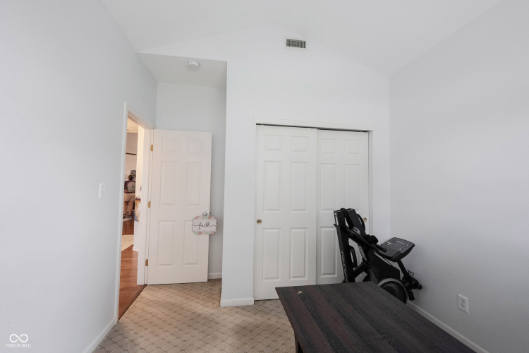 Listing Image 24