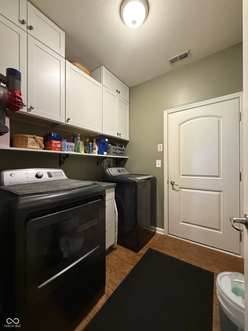 Listing Image 28