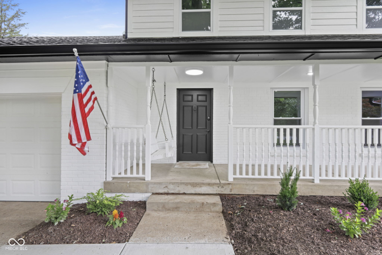 Listing Image 4