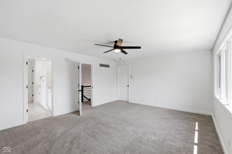 Listing Image 41