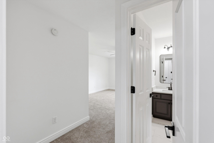 Listing Image 56