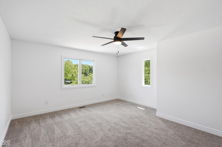 Listing Image 58