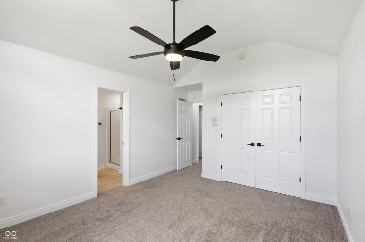 Listing Image 64