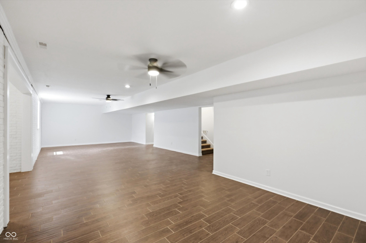 Listing Image 69