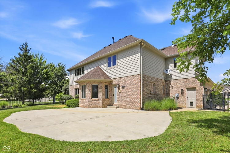 Listing Image 86