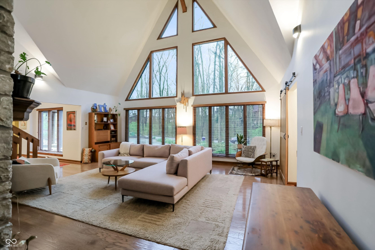 Listing Image 8