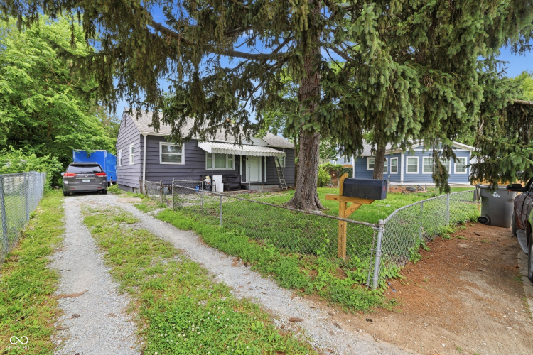 Listing Image 2