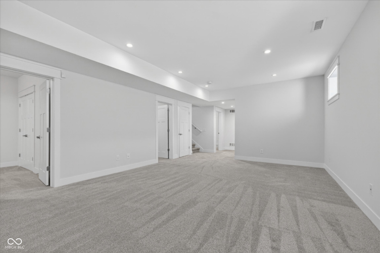 Listing Image 52
