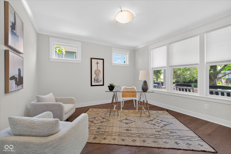 Listing Image 9